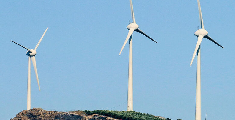 İlk enerji yenileme planları çok iddialı ve büyümeye zarar verici olarak değerlendirildi